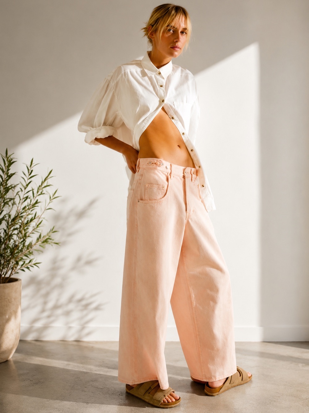 FREE PEOPLE We The Free Electric Feels Dropped Wide Leg Jeans NEW Size 32 Peach